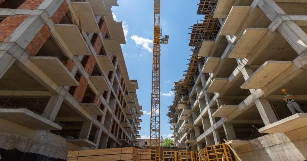 Biznesi ul varesine nga jashte, 80 per qind e lendeve brenda vendit